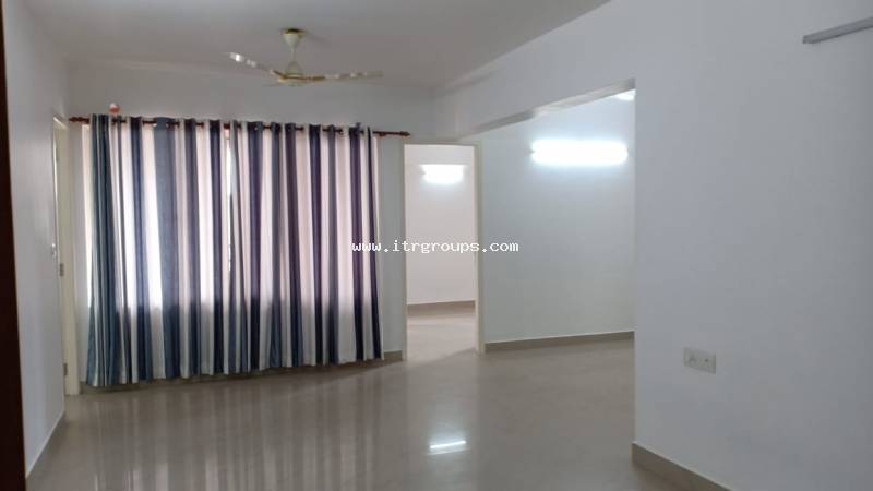 3BHK SEMI FURNISHED FLAT FOR SALE {826}